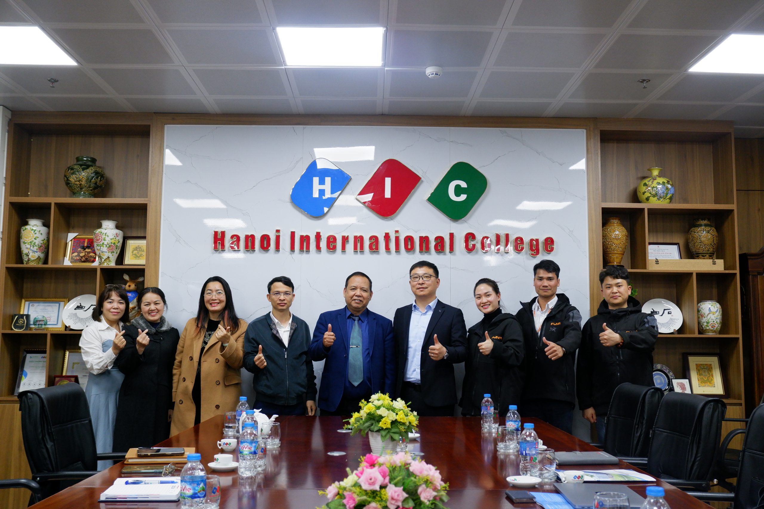 Trường Cao đẳng Quốc tế Hà Nội chào đón Tập đoàn Công nghệ Tô Châu FUNA – AI đến thăm và làm việc