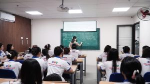 Lớp học Quản trị kinh doanh tại HIC